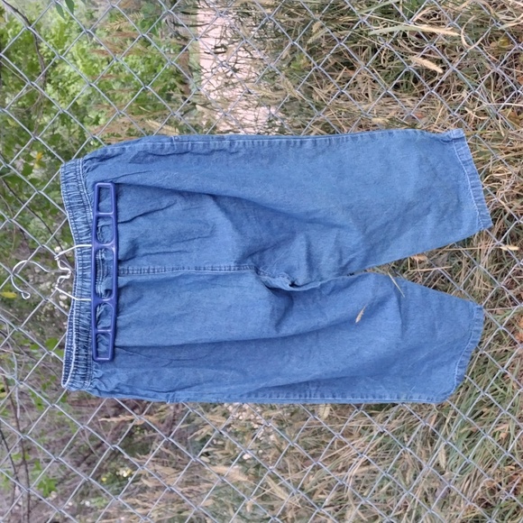 Capris - Picture 5 of 7